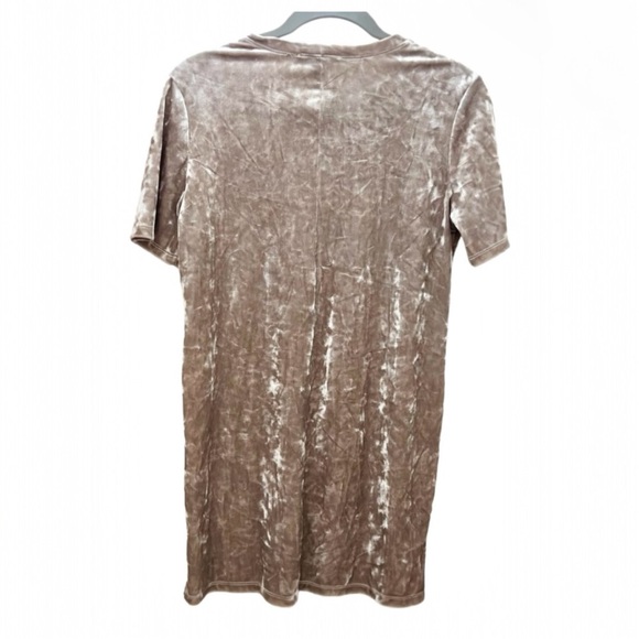 Forever 21 crushed pink velvet t-shirt dress - Picture 4 of 4